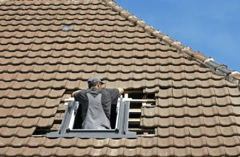 Pose de velux - Saint-Pierre de Lages